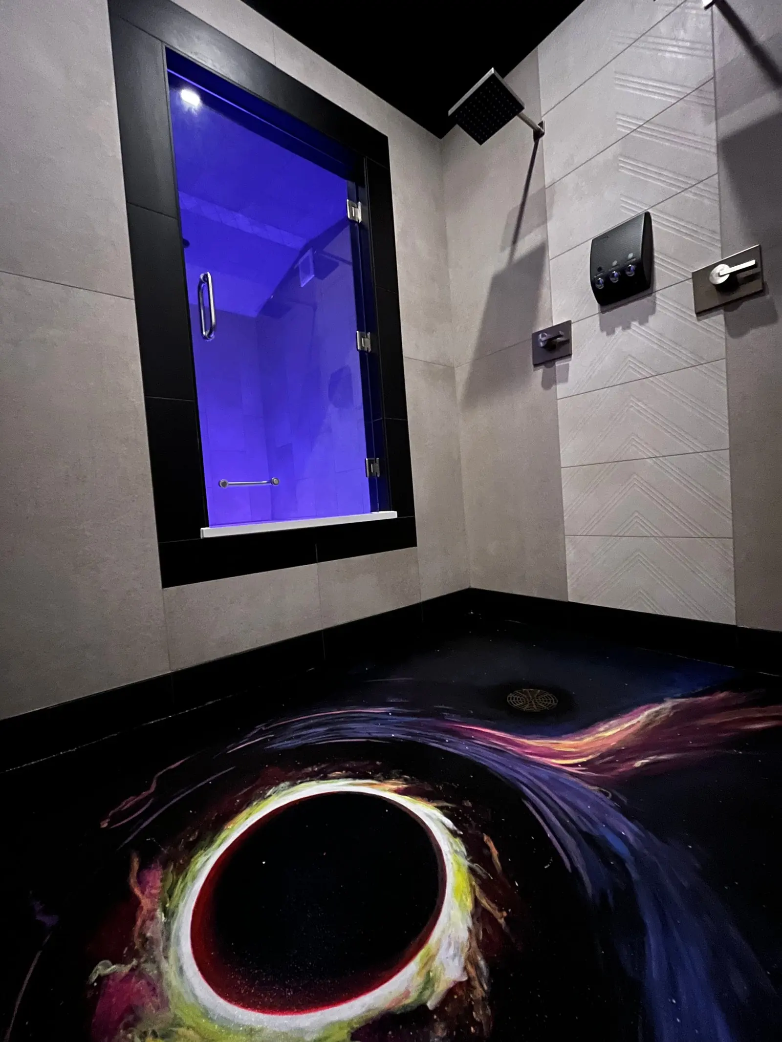 Voyager float room